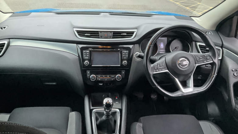 Nissan Qashqai 1.6 DiG-T N-Connecta 5dr Petrol Hatchback